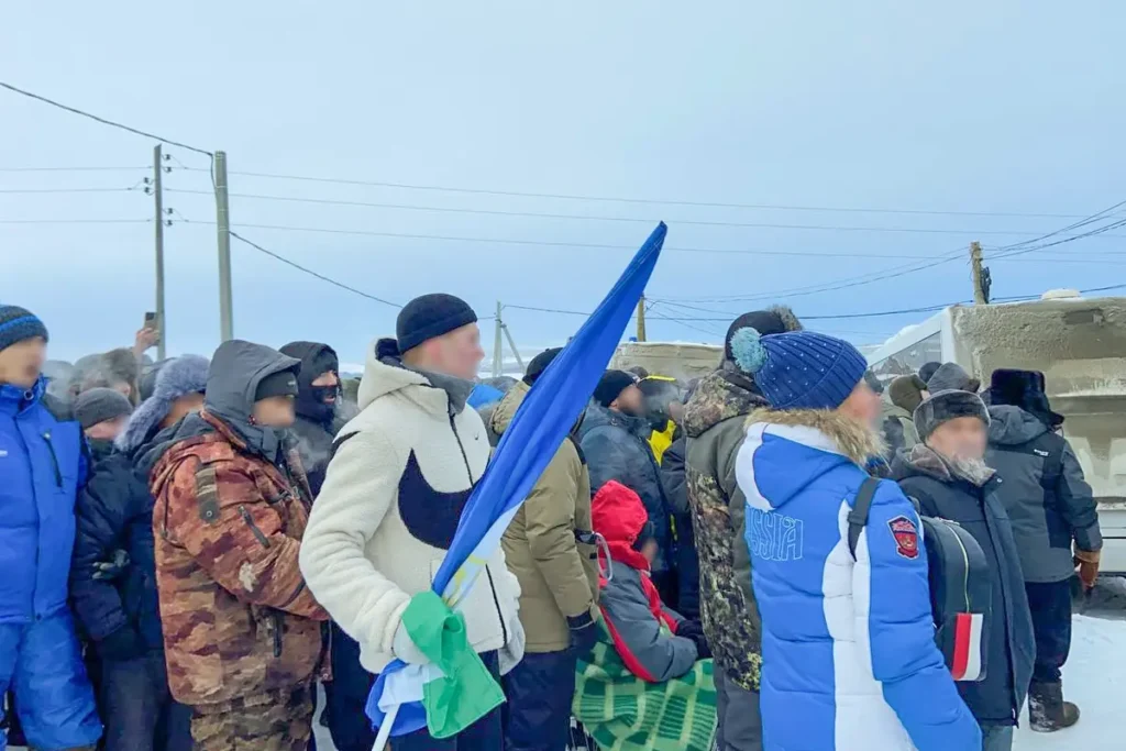 Протесты в день оглашения обвинительного приговора Фаилю Алсынову в Баймакском районном суде 17 января, Башкортостан. Фото: специальный корреспондент «Верстки».
