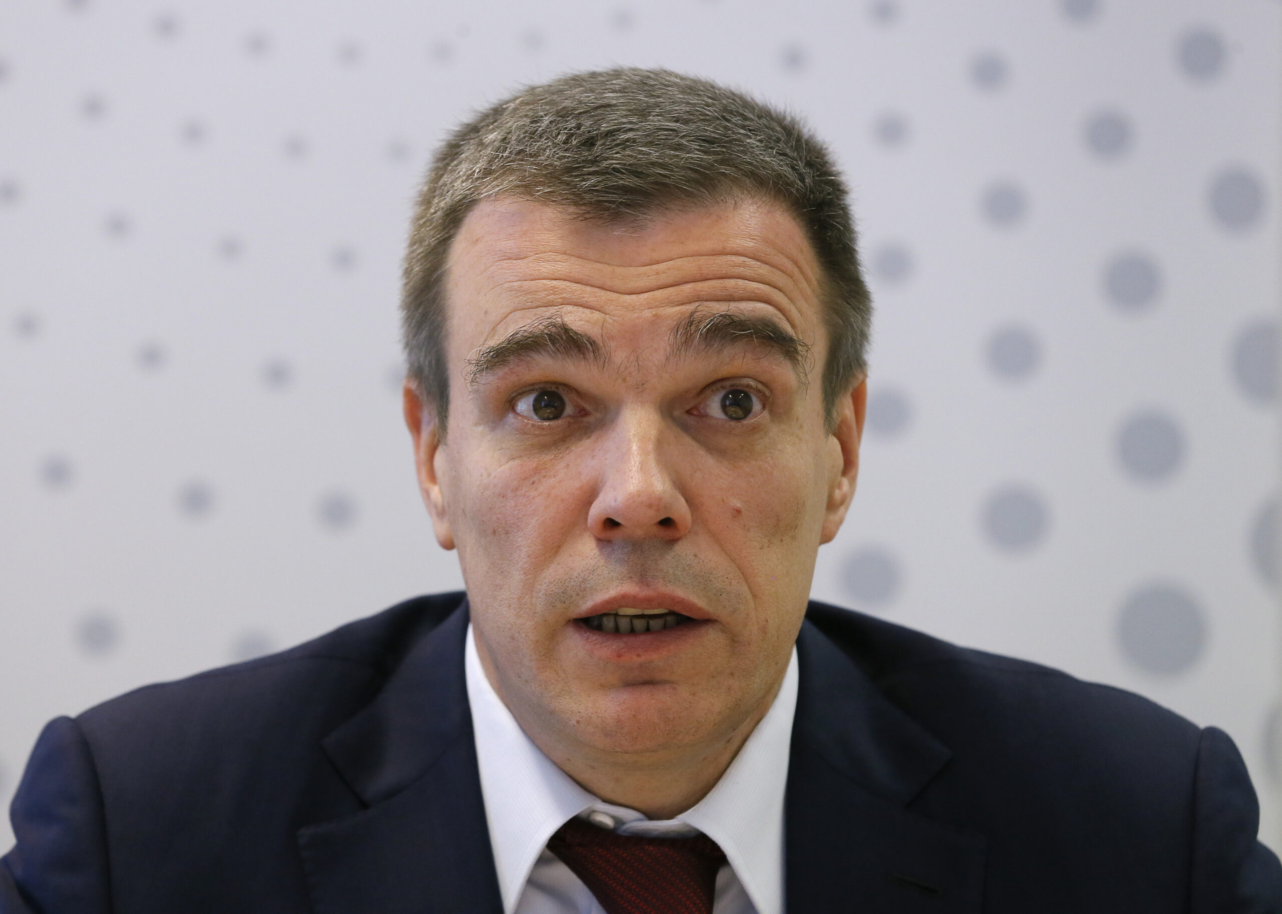 Олег Савельев
