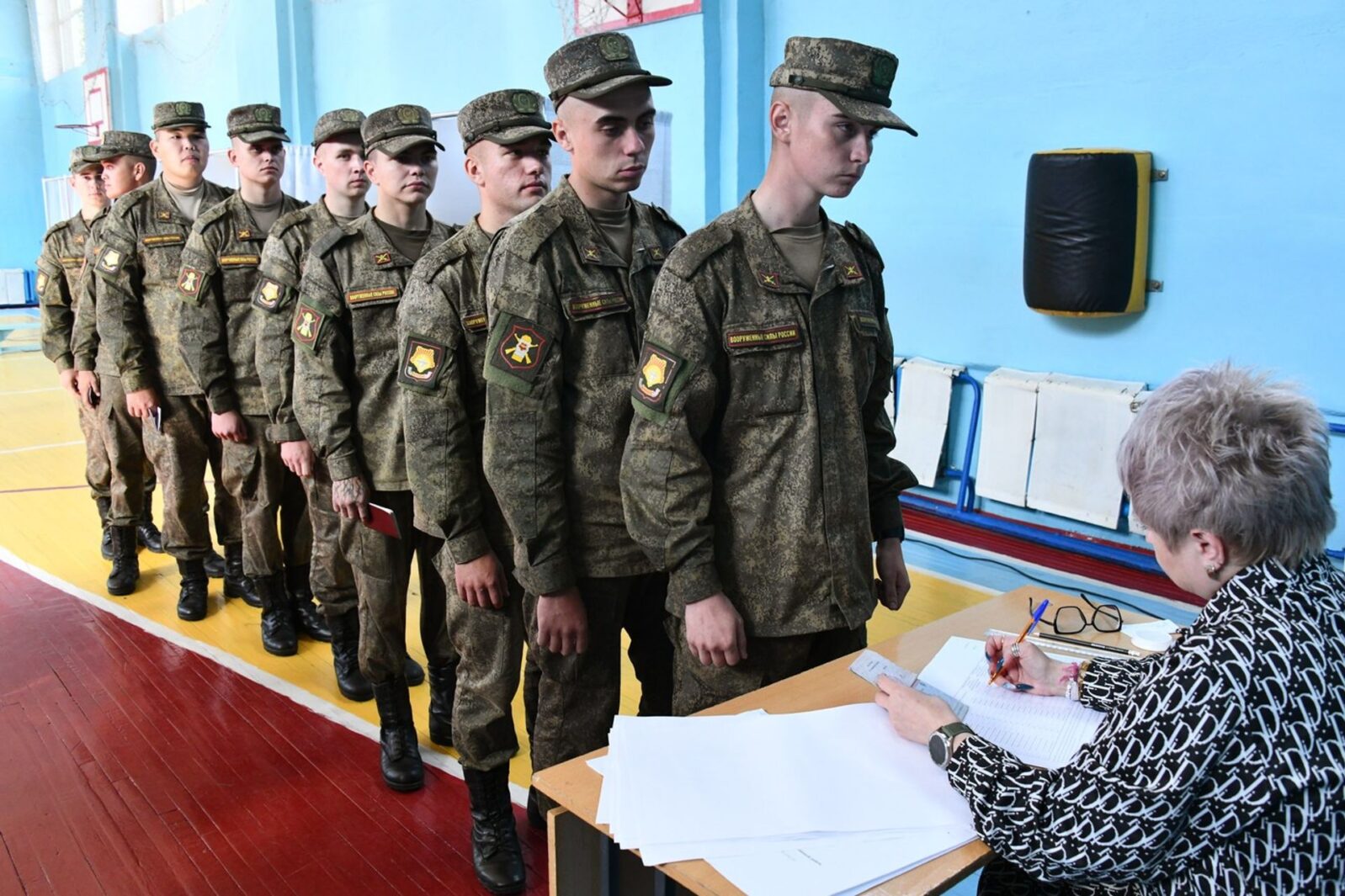 Военнослужащие в Единый день голосования во время выборов губернатора и депутатов Забайкальского края в Чите