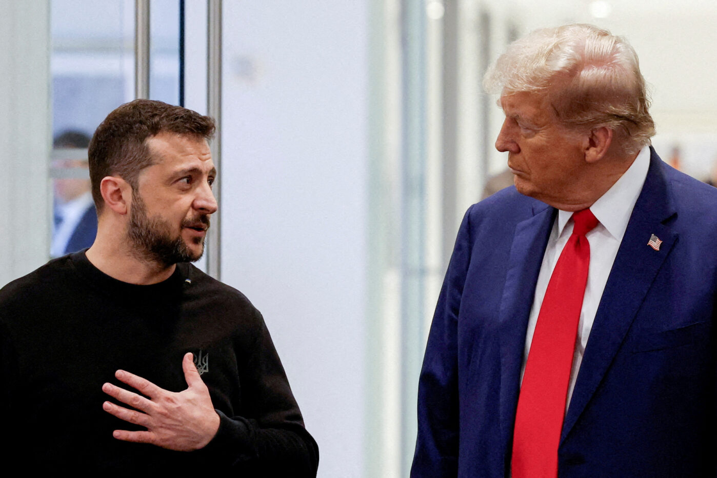 Дональд Трамп и Владимир Зеленский во время встречи в Нью-Йорке 27 сентября 2024 года