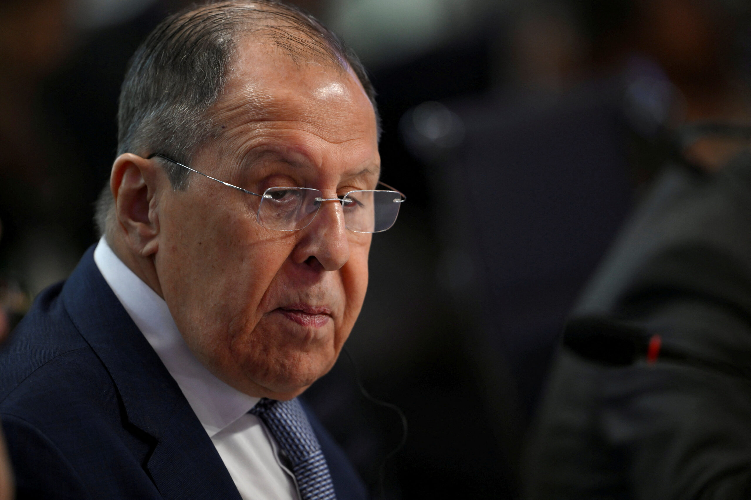 Лавров заявил о необходимости признать за Россией оккупированные территории Украины