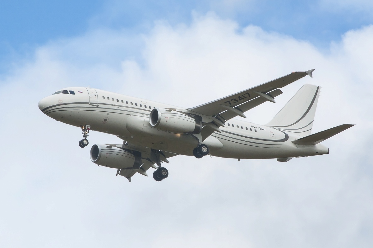 Бизнес-джет Airbus ACJ319 с бортовым номером RA-73417, которым пользуется Рамзан Кадыров и его близкие